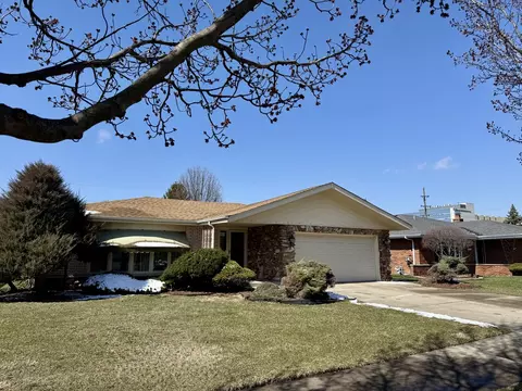 9608 S Kolin Ave, Oak Lawn, IL 60453