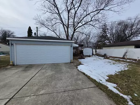Other - 2201 Kingfisher Ln, Rolling Meadows, IL 60008 photo 1 of 11