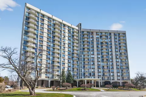 40 N Tower Rd #9K, Oak Brook, IL 60523