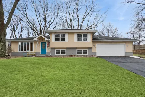 103 Richter Rd, Batavia, IL 60510