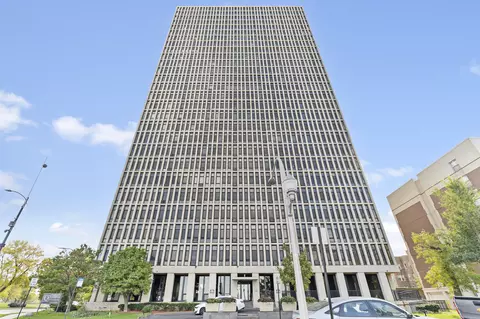 6700 S South Shore Dr #24E, Chicago, IL 60649