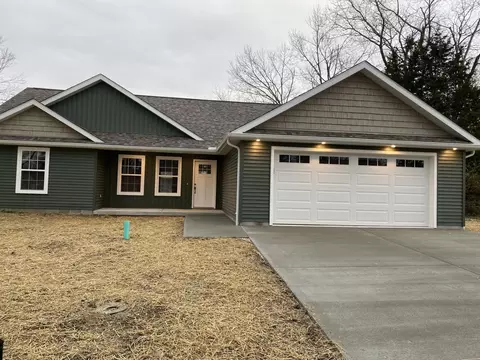 307 Schneider St, Carterville, IL 62918