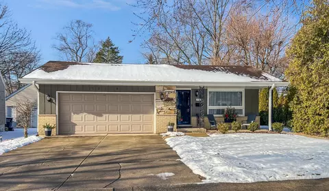 18324 Roy St, Lansing, IL 60438