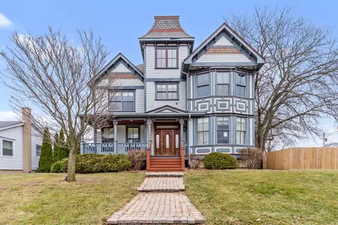 1009 Walter St, Lemont, IL 60439
