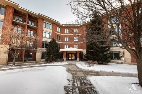 855 E 22nd St #413, Lombard, IL 60148