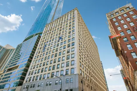 910 S Michigan Ave #2006, Chicago, IL 60605