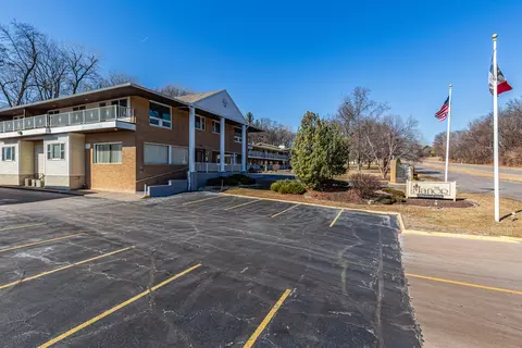 1104 Kimberly Rd #603, Bettendorf, IA 52722