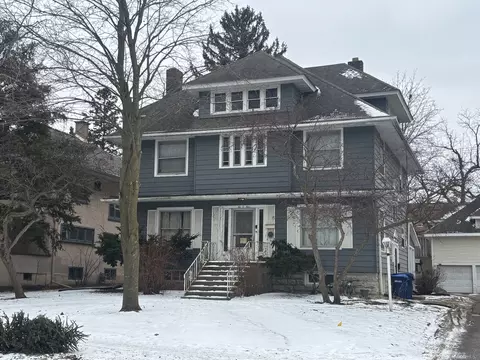 204 W Locust St, Dekalb, IL 60115