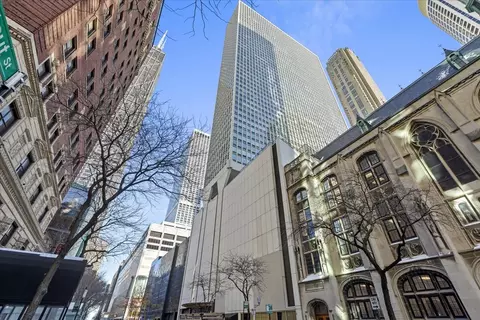 111 E Chestnut St #16H, Chicago, IL 60611