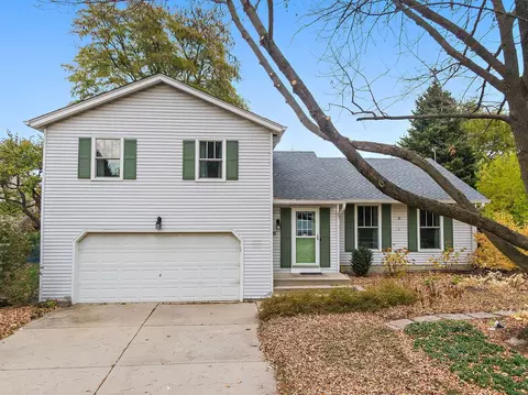 517 Sheffield Rd, Naperville, IL 60565 photo 3