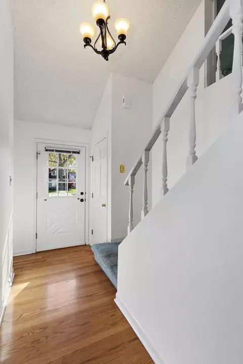 517 Sheffield Rd, Naperville, IL 60565 photo 6