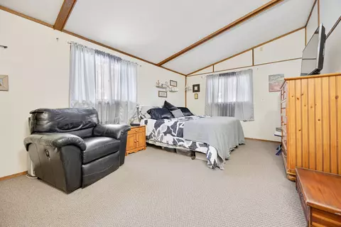 Bedroom - 404 S Stott St, Genoa, IL 60135 photo 1 of 4