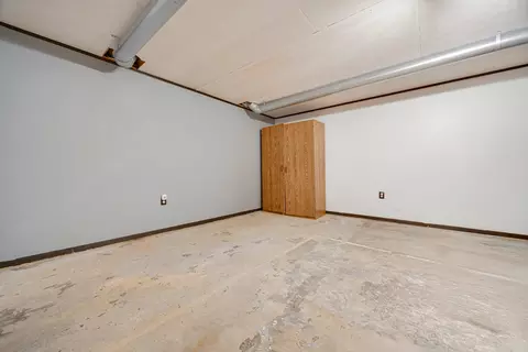Bedroom - 404 S Stott St, Genoa, IL 60135 photo 4 of 4