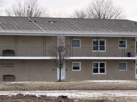 30 Tilton Manor Dr #205, Rochelle, IL 61068