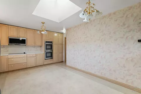 538 Westmere Rd, Des Plaines, IL 60016 photo 9