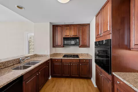 Kitchen - 21 E Huron St #3601, Chicago, IL 60611 photo 2 of 2