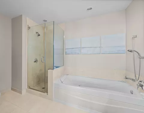 Bath - 21 E Huron St #3601, Chicago, IL 60611 photo 2 of 3
