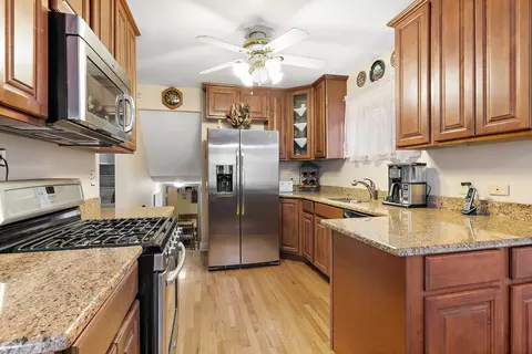 Kitchen - 4211 W Devon Ave, Chicago, IL 60646 photo 1 of 1