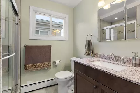 Bath - 4211 W Devon Ave, Chicago, IL 60646 photo 1 of 3