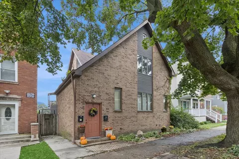 5113 W Strong St, Chicago, IL 60630