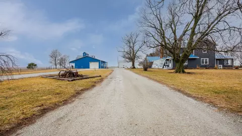 10147 N 1000 East Rd, Chenoa, IL 61726