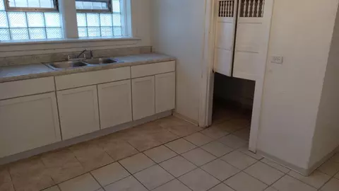 Other - 2334 E 68th St #B, Chicago, IL 60649 photo 5 of 6