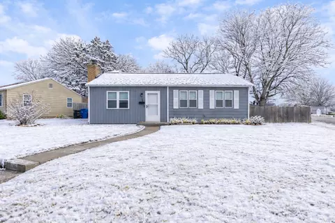 1144 39th St, Moline, IL 61265