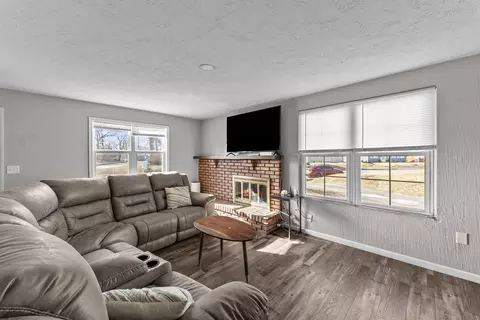 Living - 1144 39th St, Moline, IL 61265 photo 1 of 1