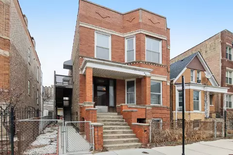 2228 W Augusta Blvd, Chicago, IL 60622