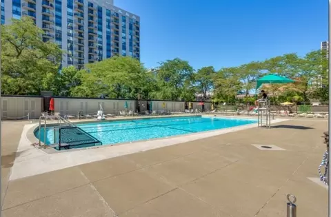 Exterior - Undisclosed, Chicago, IL 60610 photo 2 of 2