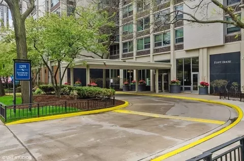 Undisclosed, Chicago, IL 60610