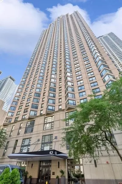 401 E Ontario St #804, Chicago, IL 60611