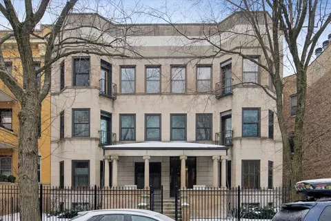 915 W Gunnison St #3E, Chicago, IL 60640