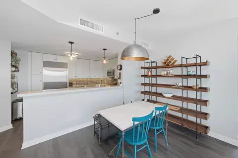 Dining - 60 E Monroe St #5304, Chicago, IL 60603 photo 3 of 4
