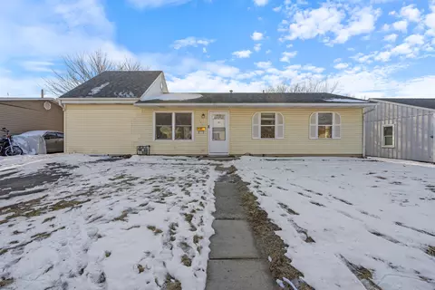 424 Kenyon Ave, Romeoville, IL 60446