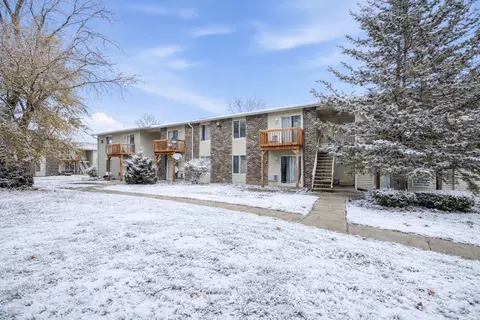 2300 Light Rd #209, Oswego, IL 60543