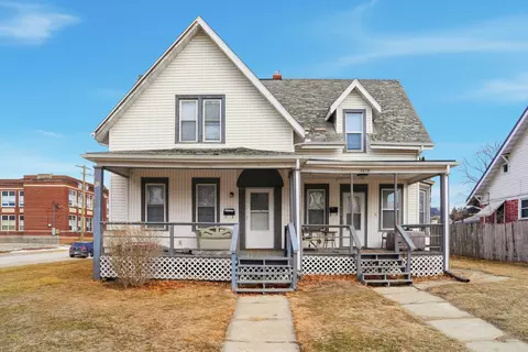 412 W 4th St, Sterling, IL 61081