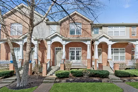 1155 River Bend Ln, Lisle, IL 60532