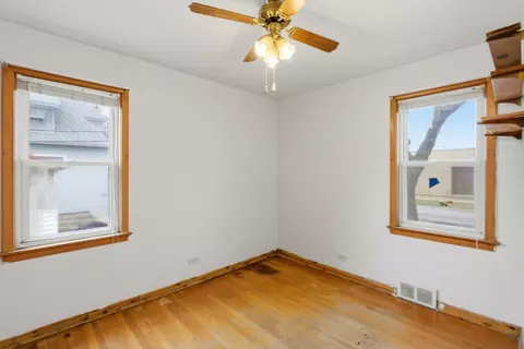 4448 Lawndale Ave, Lyons, IL 60534 photo 10
