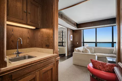 180 E Pearson St #6802, Chicago, IL 60611 photo 13
