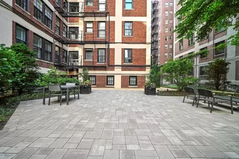Exterior - 232 E Walton Pl #4E, Chicago, IL 60611 photo 3 of 5