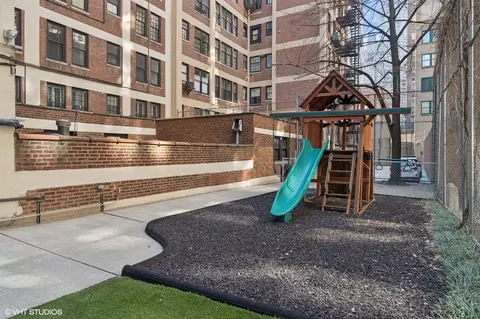 Exterior - 232 E Walton Pl #4E, Chicago, IL 60611 photo 5 of 5