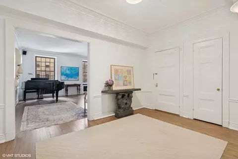 Entry Way - 232 E Walton Pl #4E, Chicago, IL 60611 photo 2 of 4