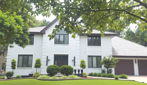 2221 Donegal Dr, Darien, IL 60561