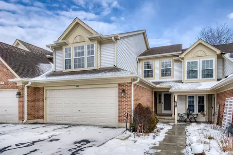 552 Portsmith Ct, Crystal Lake, IL 60014