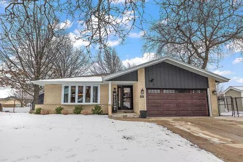 8803 Juniper Ct, Tinley Park, IL 60487