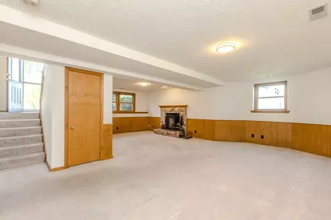 Living - 1307 West Ave, Normal, IL 61761 photo 6 of 9
