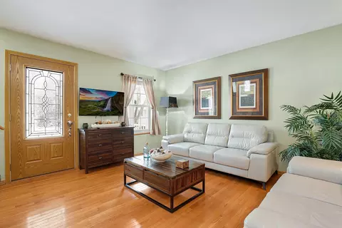 Entry Way - 2173 Dalewood Ct, Plainfield, IL 60586 photo 1 of 1