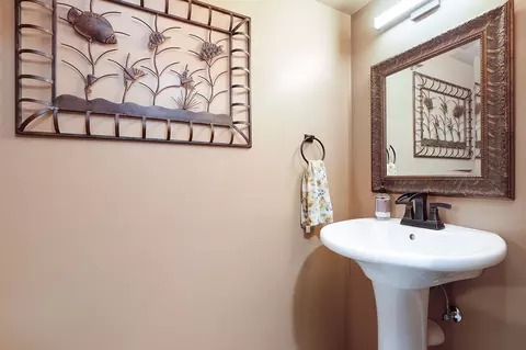 Bath - 2173 Dalewood Ct, Plainfield, IL 60586 photo 3 of 3
