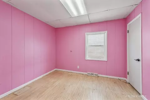 Bedroom - 331 Orange St, Elgin, IL 60123 photo 1 of 5